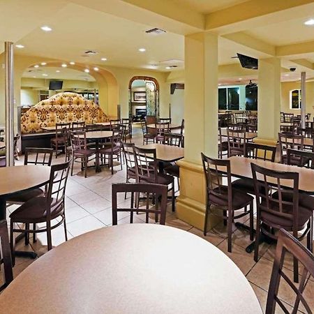 Radisson Hotel El Paso Airport レストラン 写真